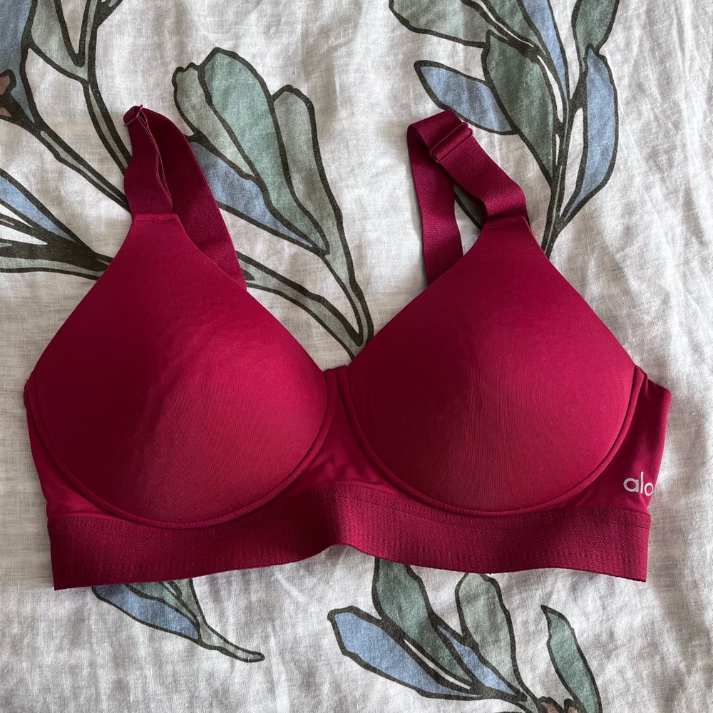 ALO Yoga Red T-Shirt Bra Intimates